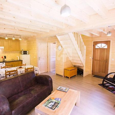 Chalet Des Noisettes Murol Exterior photo