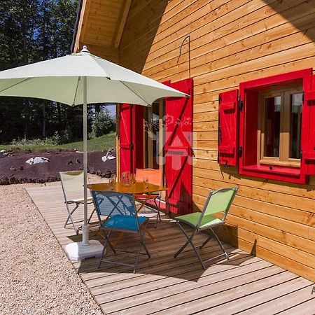 Chalet Des Noisettes Murol Exterior photo